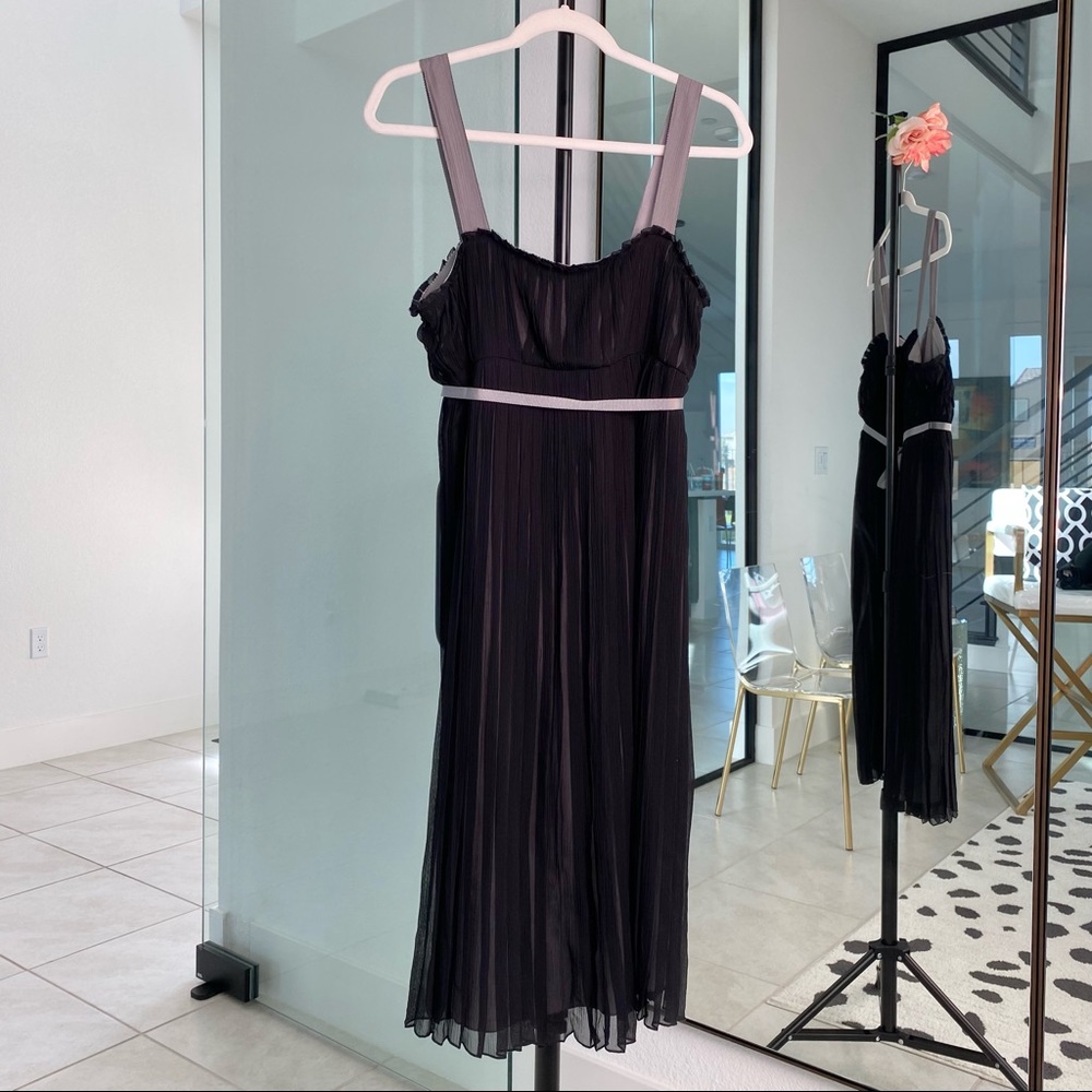 Mimi Maternity Silk Black Pleated Dress - Picture 3 of 11